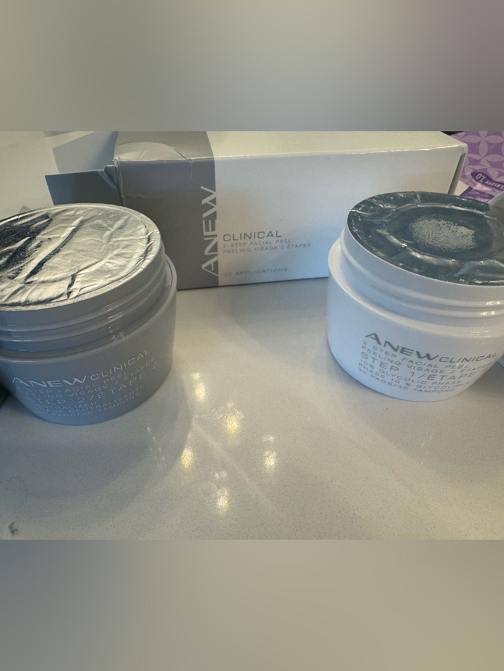 ANEW Clinical 2-step facial peel. 30 Applications